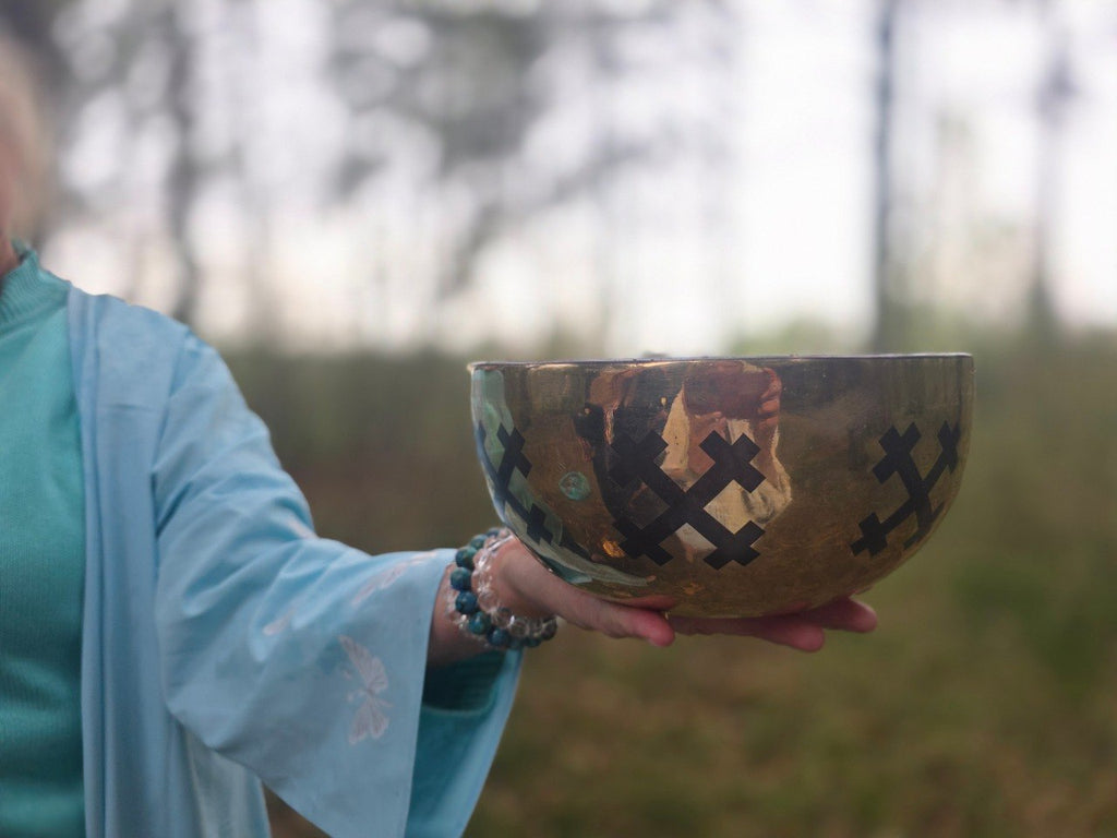 Māras Cross Full Moon Singing Bowl