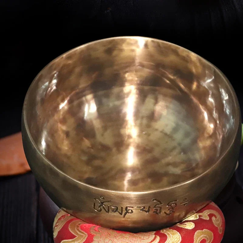 Full Moon Singing Bowl 

A powerful handcrafted singing bowl with a deep, rich and long-lasting resonance.

Handcrafted in South India, this Full Moon singing bowl is created using traditional techniques to produce a beautifu