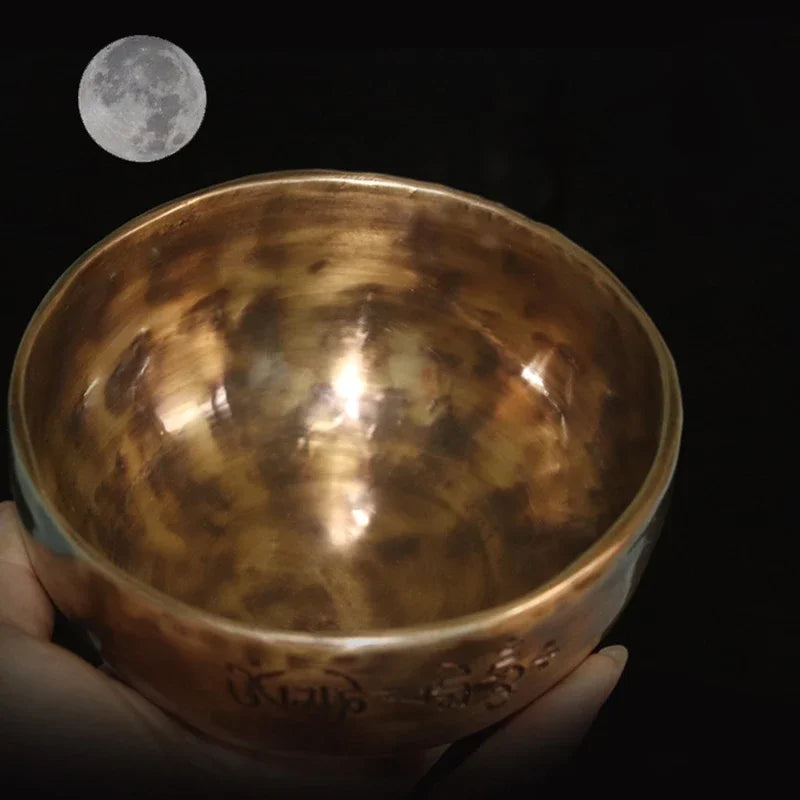Full Moon Singing Bowl 

A powerful handcrafted singing bowl with a deep, rich and long-lasting resonance.

Handcrafted in South India, this Full Moon singing bowl is created using traditional techniques to produce a beautifu